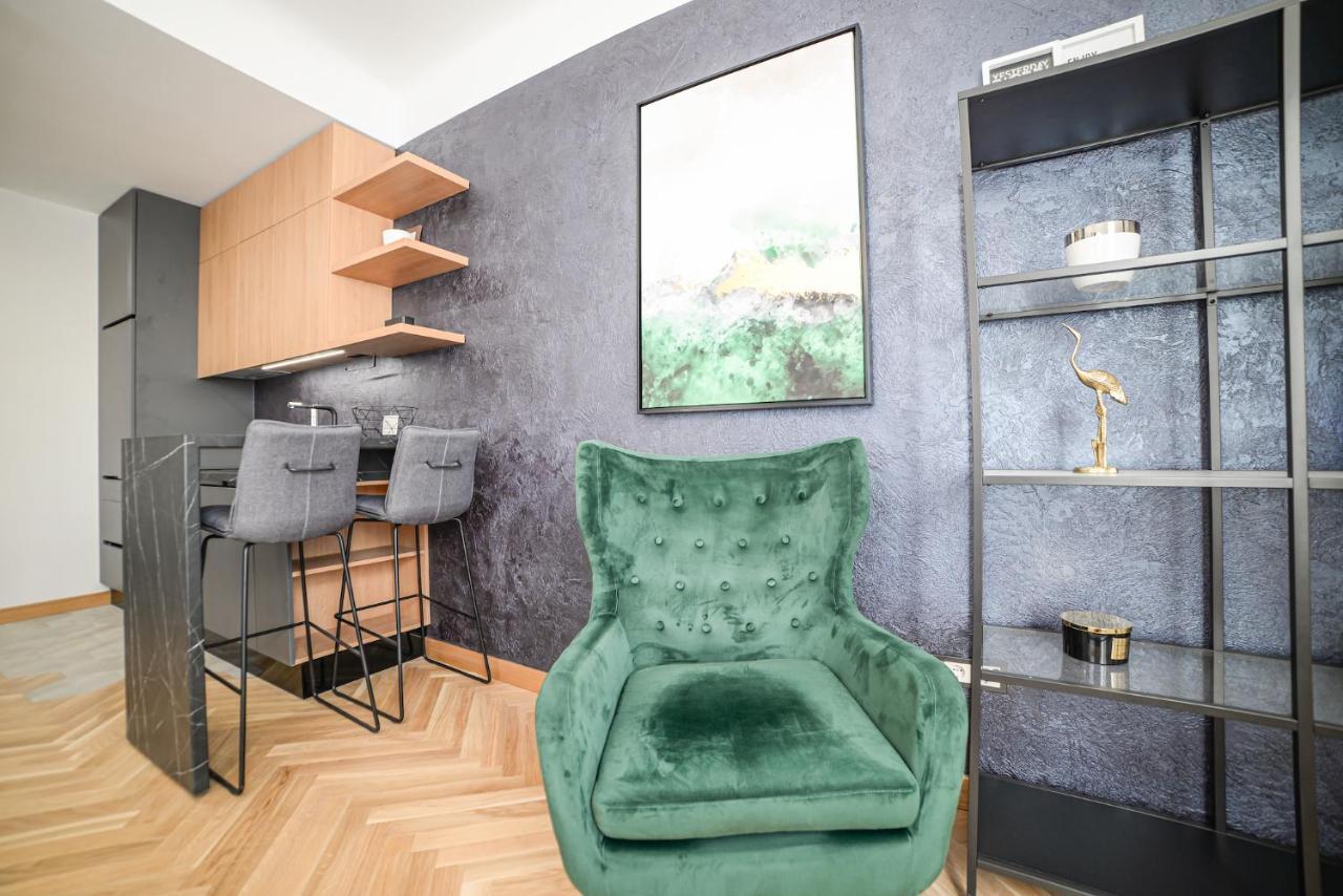 Homly S22 Apartment Riga Bagian luar foto